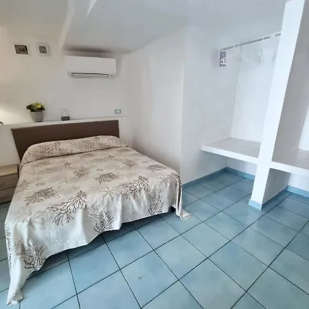 Maridea - Di Cala Feola Apartment Ponza